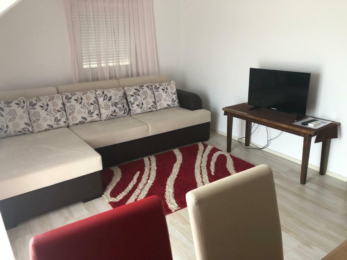 Apartment & Rooms Thomas Korenica Ngoại thất bức ảnh