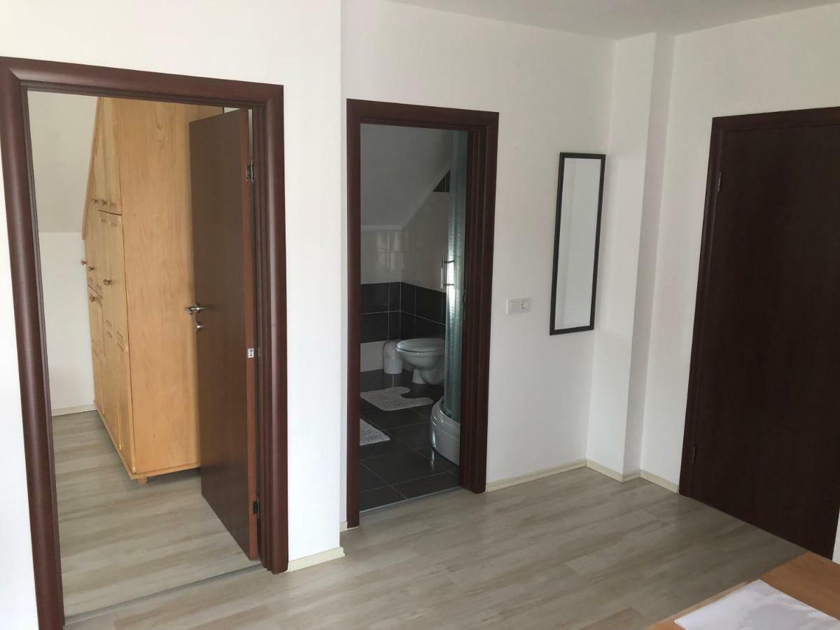 Apartment & Rooms Thomas Korenica Ngoại thất bức ảnh