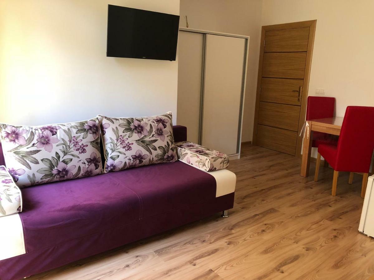 Apartment & Rooms Thomas Korenica Ngoại thất bức ảnh