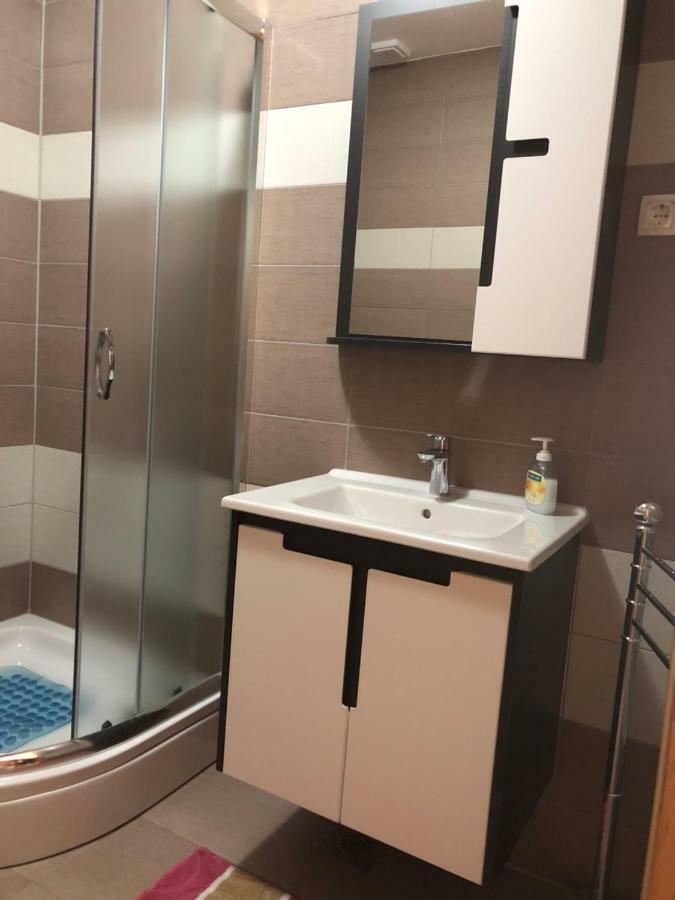 Apartment & Rooms Thomas Korenica Ngoại thất bức ảnh
