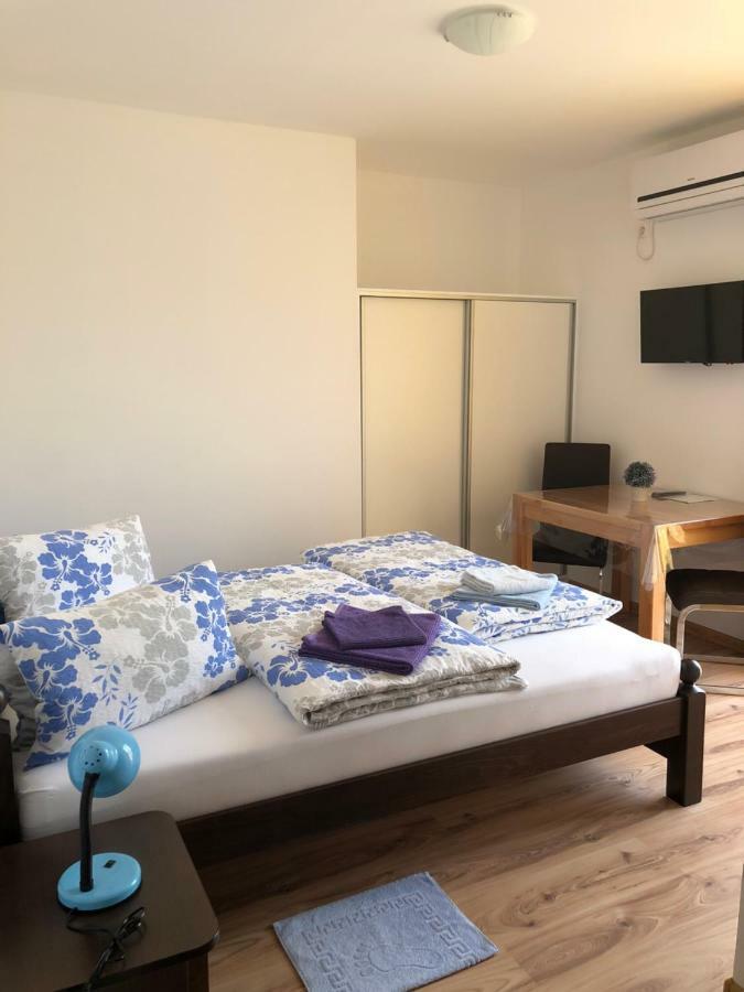 Apartment & Rooms Thomas Korenica Ngoại thất bức ảnh